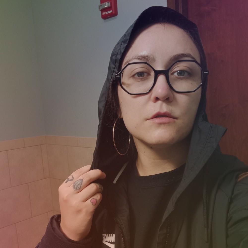 Meet your Posher, Stacy